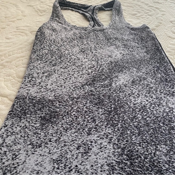 Lululemon tank - Picture 2 of 3